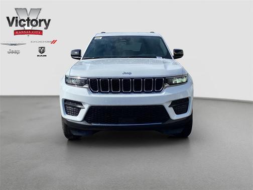 2026 Jeep Grand Cherokee Altitude