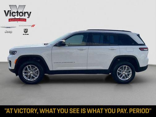 Bright White Clearcoat 2026 Jeep Grand Cherokee Altitude