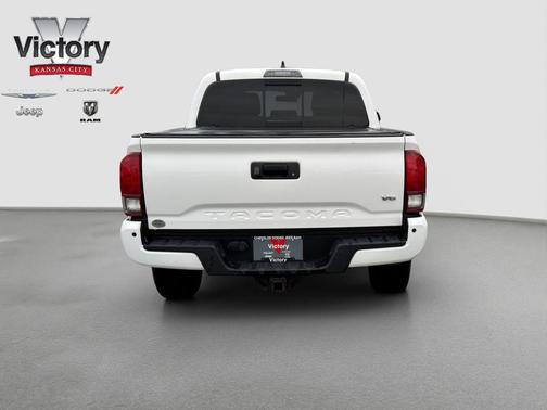 Super White 2019 Toyota Tacoma TRD Off Road
