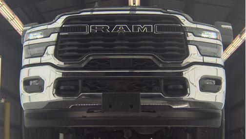 Diamond Black Crystal Pearlcoat 2025 RAM 2500 Big Horn Crew Cab 4x4 6'4' Box