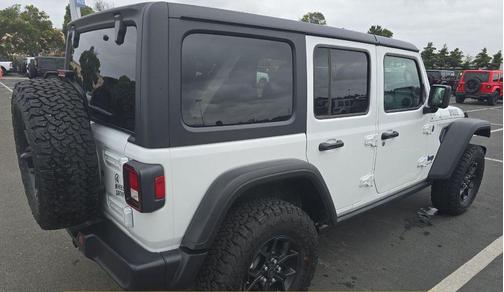 Bright White Clearcoat 2025 Jeep Wrangler 4xe Willys