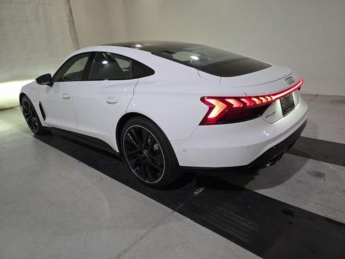 2023 Audi e-tron GT Prestige