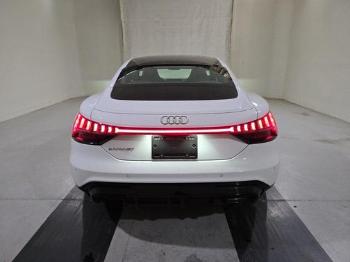 2023 Audi e-tron GT Prestige