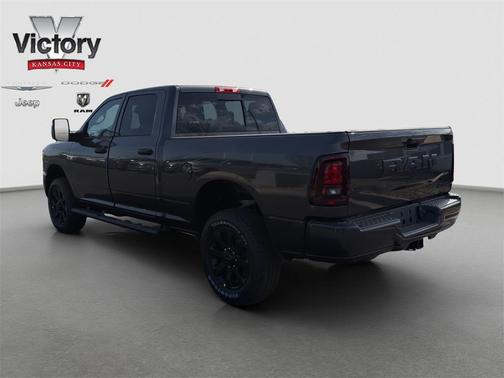 2026 RAM 2500 Black Express Crew Cab 4x4 6'4' Box