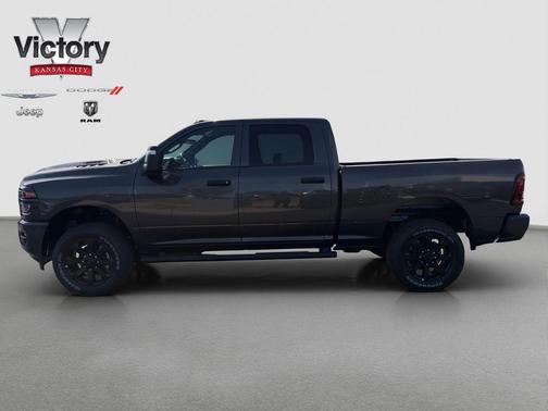 2026 RAM 2500 Black Express Crew Cab 4x4 6'4' Box