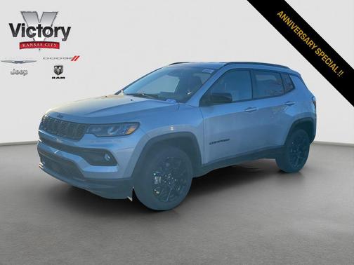 Silver Zynith Metallic Clearcoat 2026 Jeep Compass Latitude