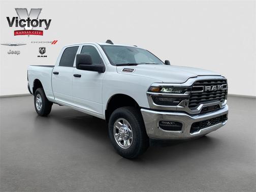 2025 RAM 2500 Tradesman Crew Cab 4x4 6'4' Box