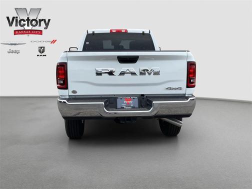 2025 RAM 2500 Tradesman Crew Cab 4x4 6'4' Box