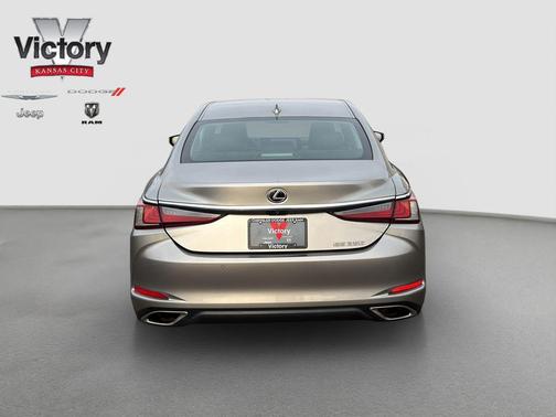 Atomic Silver 2019 Lexus ES 350 Ultra Luxury