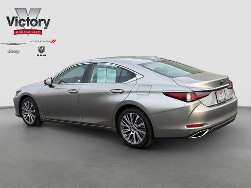 Atomic Silver 2019 Lexus ES 350 Ultra Luxury