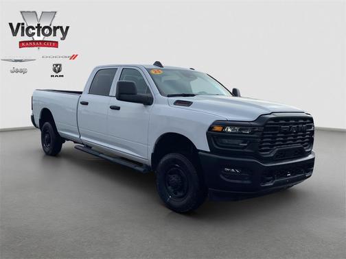 2025 RAM 2500 Tradesman Crew Cab 4x4 8' Box