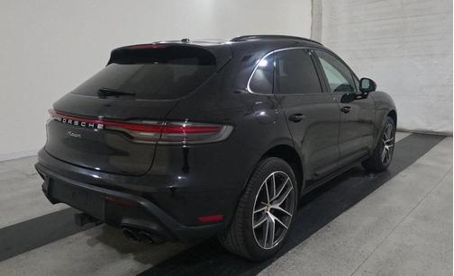 2023 Porsche Macan Base