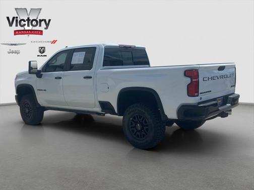 2025 Chevrolet Silverado 2500 4WD Crew Cab Standard Bed ZR2