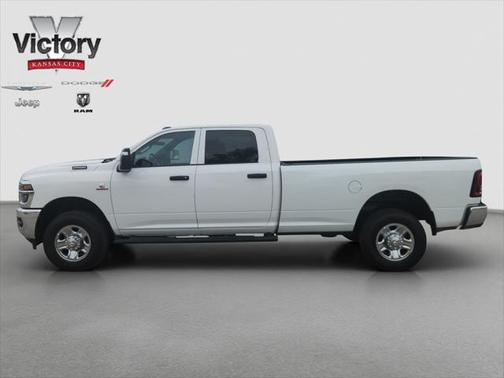 2025 RAM 2500 Tradesman Crew Cab 4x4 8' Box