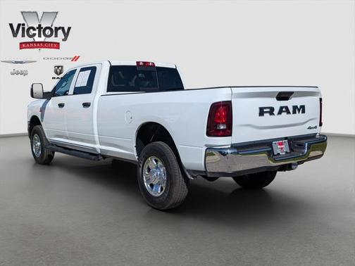 2025 RAM 2500 Tradesman Crew Cab 4x4 8' Box
