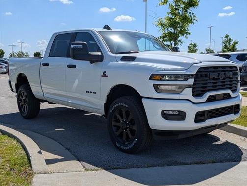 2025 RAM 2500 Big Horn Crew Cab 4x4 6'4' Box