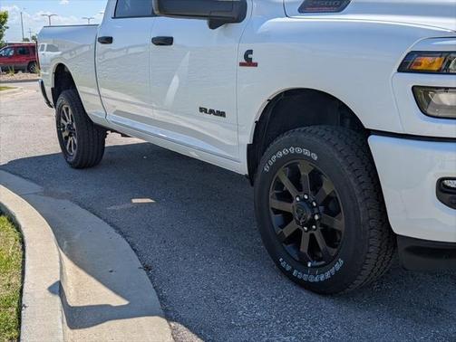 2025 RAM 2500 Big Horn Crew Cab 4x4 6'4' Box