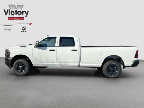 2026 RAM 2500 Tradesman Crew Cab 4x4 8' Box