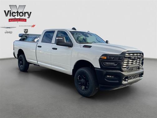 2026 RAM 2500 Tradesman Crew Cab 4x4 8' Box