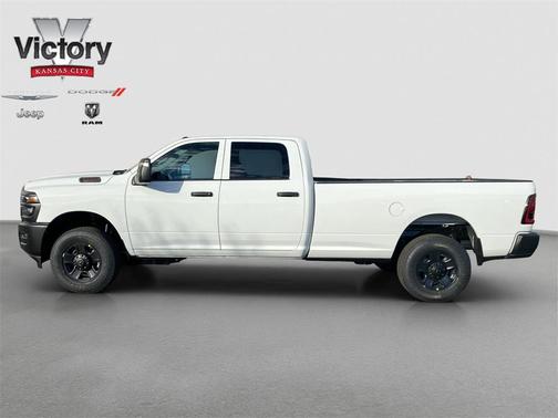 2026 RAM 2500 Tradesman Crew Cab 4x4 8' Box