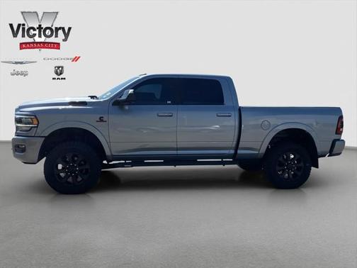 2020 RAM 2500 Laramie Crew Cab 4X4 6'4' Box