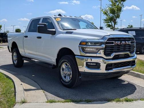 2025 RAM 2500 Tradesman Crew Cab 4x4 6'4' Box