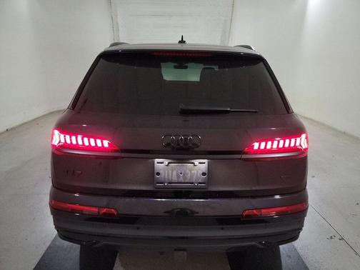 2021 Audi Q7 55 Premium Plus