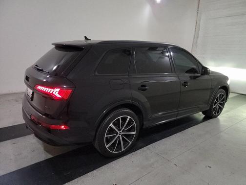 2021 Audi Q7 55 Premium Plus