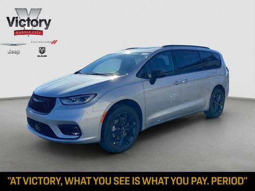 Silver Mist Clearcoat 2026 Chrysler Pacifica Limited