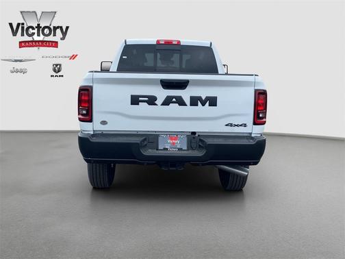 2026 RAM 2500 Tradesman Crew Cab 4x4 6'4' Box