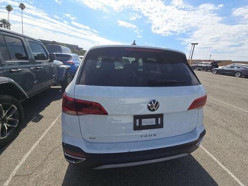 2024 Volkswagen Taos 1.5T SE