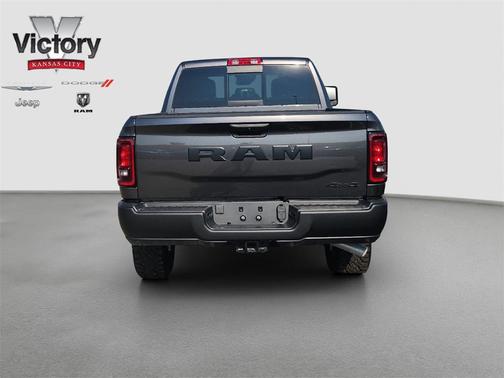 2025 RAM 2500 Tradesman Crew Cab 4x4 6'4' Box