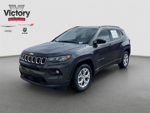 Baltic Gray Metallic Clearcoat 2024 Jeep Compass Latitude