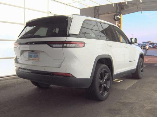 2023 Jeep Grand Cherokee Altitude