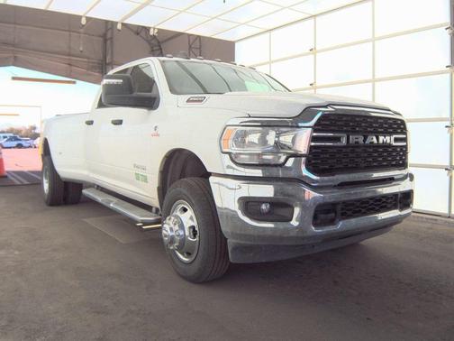 2024 RAM 3500 Big Horn Crew Cab 4x4 8' Box