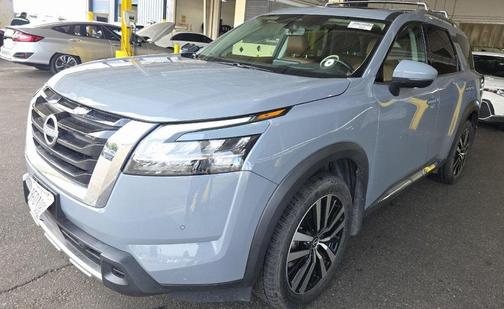 2023 Nissan Pathfinder Platinum FWD