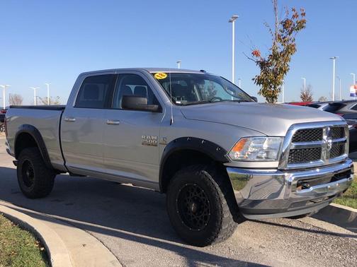 2018 RAM 2500 SLT Crew Cab 4x4 6'4' Box