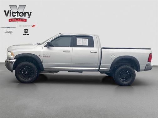 2018 RAM 2500 SLT Crew Cab 4x4 6'4' Box