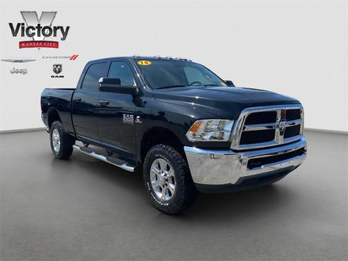 2018 RAM 2500 Tradesman Crew Cab 4x4 6'4' Box