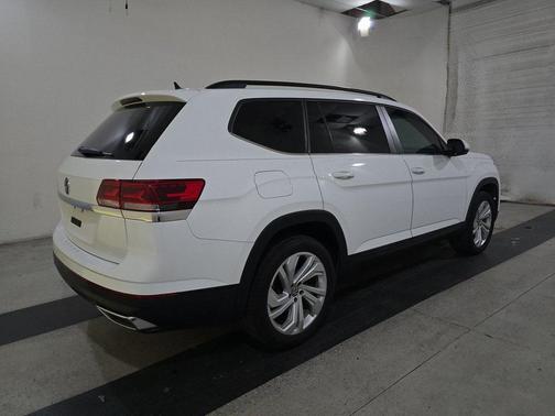 2022 Volkswagen Atlas 2.0T SE w/Technology