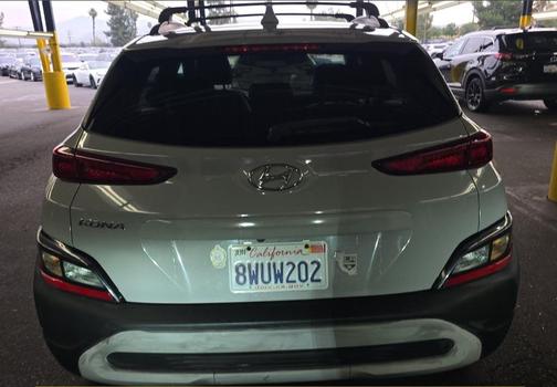 2022 Hyundai KONA SEL