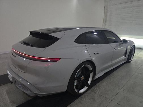 2024 Porsche Taycan GTS