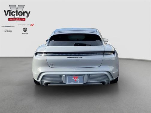 2024 Porsche Taycan GTS