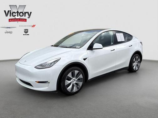 2023 Tesla Model Y Long Range Dual Motor All-Wheel Drive