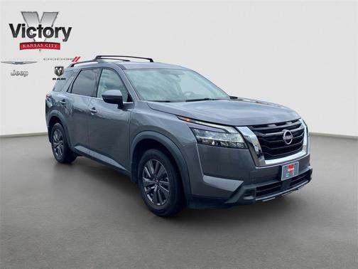 2022 Nissan Pathfinder SV 2WD