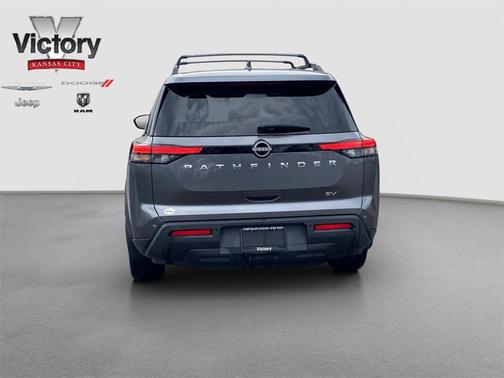 2022 Nissan Pathfinder SV 2WD