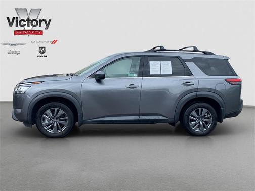 2022 Nissan Pathfinder SV 2WD