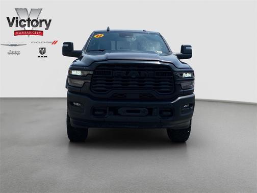 2025 RAM 2500 Tradesman Crew Cab 4x4 6'4' Box