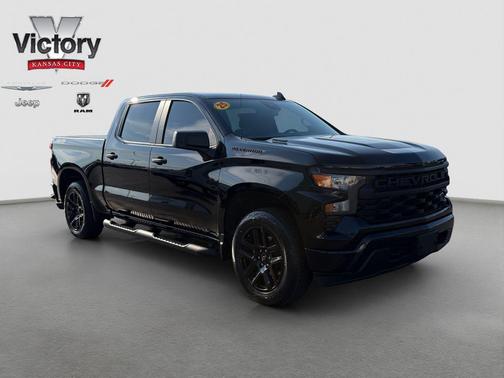 Black 2025 Chevrolet Silverado 1500 Custom
