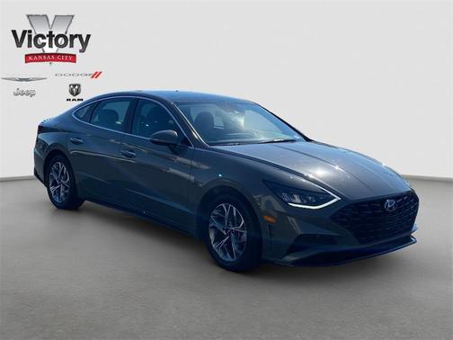 2022 Hyundai SONATA SEL